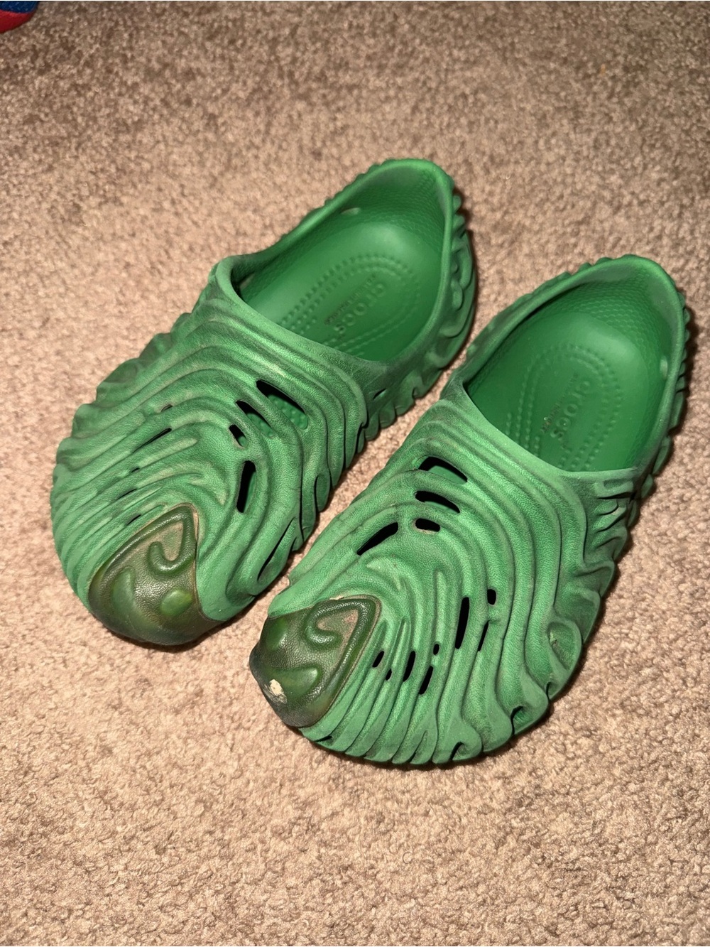 Kids Crocs Green size 11c